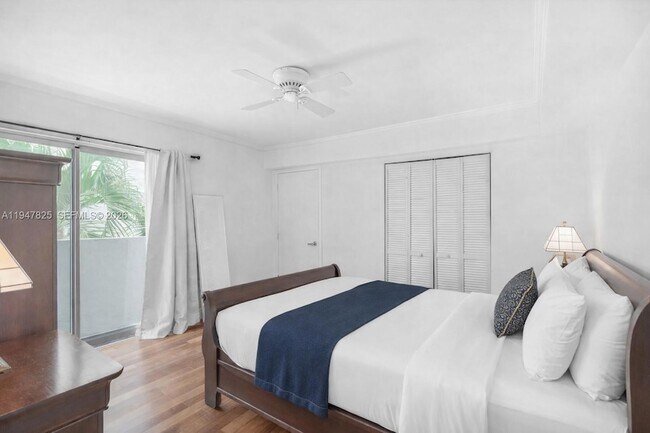 Building Photo - 1532 Drexel Ave