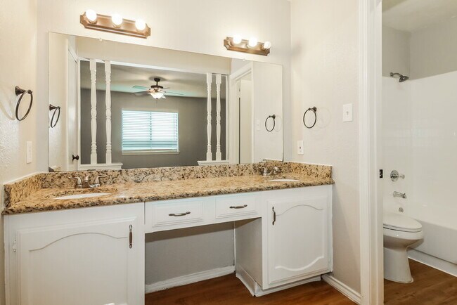 Building Photo - 428 Matterhorn St