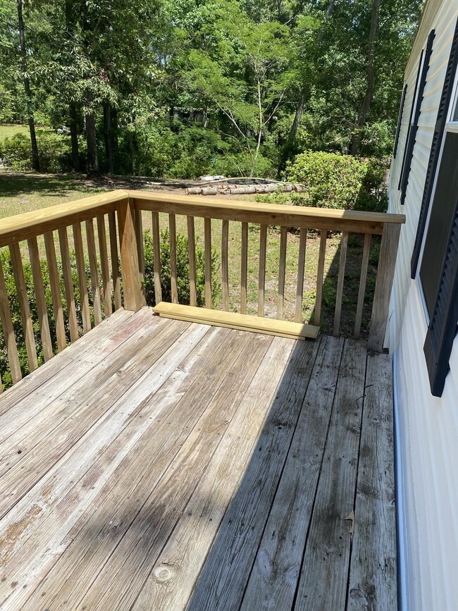 Building Photo - 2894 Lake Upchurch Dr