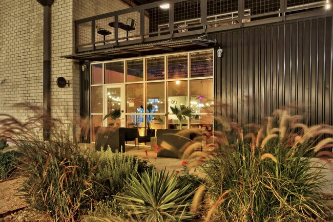 Building Photo - 215 Coca-Cola Pl