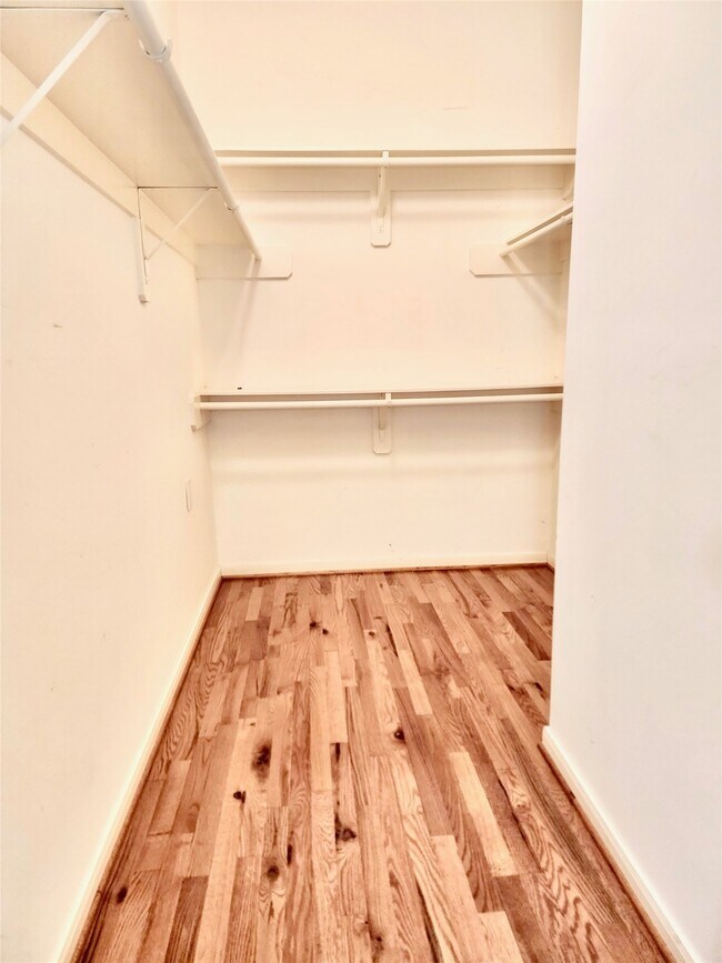 Building Photo - 32 Waugh Dr