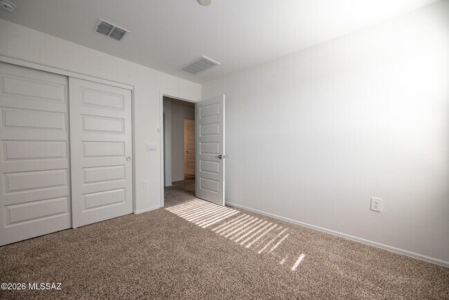 Building Photo - 12194 E Ava Lynn Dr
