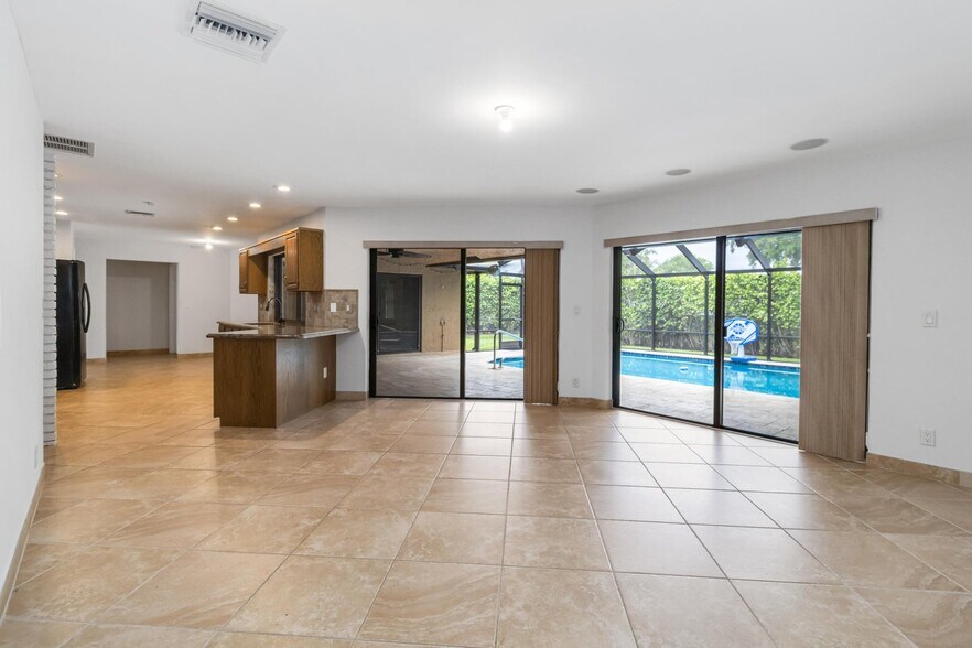 Building Photo - 21920 Holly Tree Way