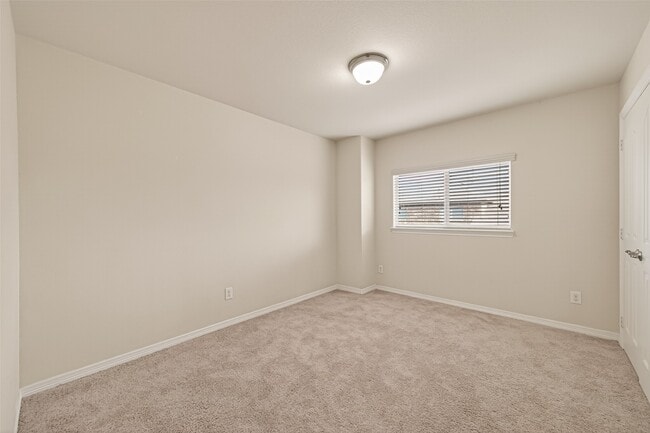 Building Photo - 8908 Clovermist Dr