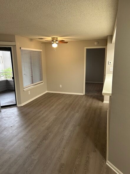 Building Photo - 3686 Iguana Dr