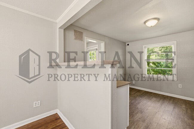 Building Photo - 1126 Silverdale Ct