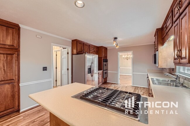 Building Photo - 847 Castle Walk Cove SW
