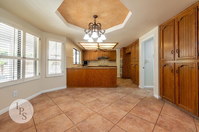 Building Photo - Woodward Park Home, 3BR/2BA, Pool, Spa, Gr...