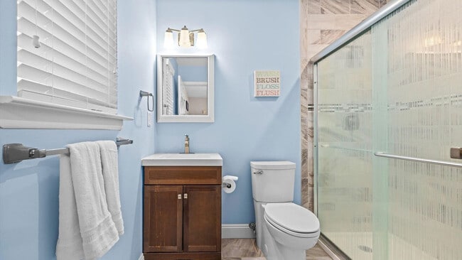 Building Photo - 814 Brighton Pl