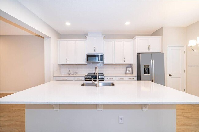 Building Photo - 474 Lady Palm St