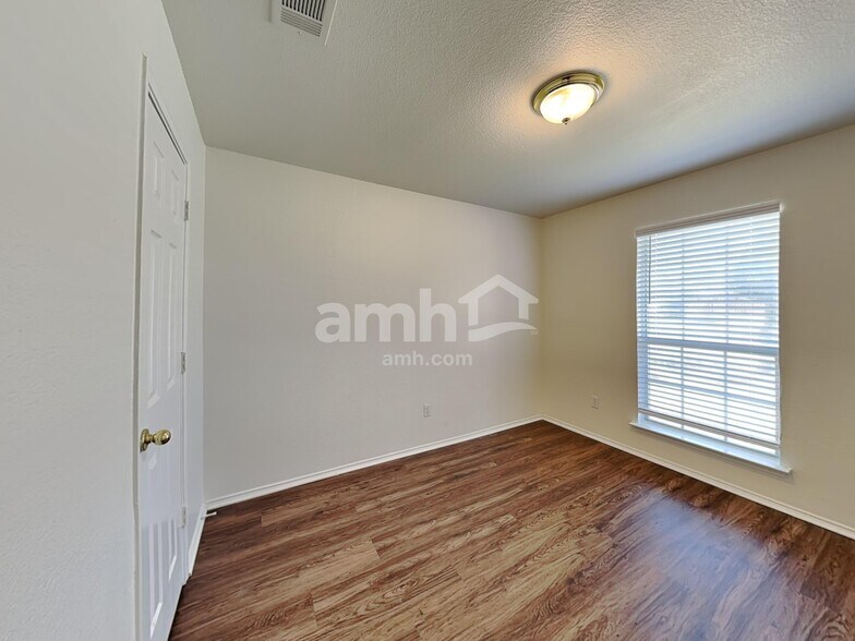 Building Photo - 1417 Indian Wells Trl