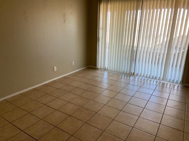 Building Photo - 500 Western Dr