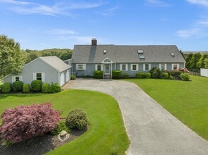 Building Photo - 295 Carpenter Dr