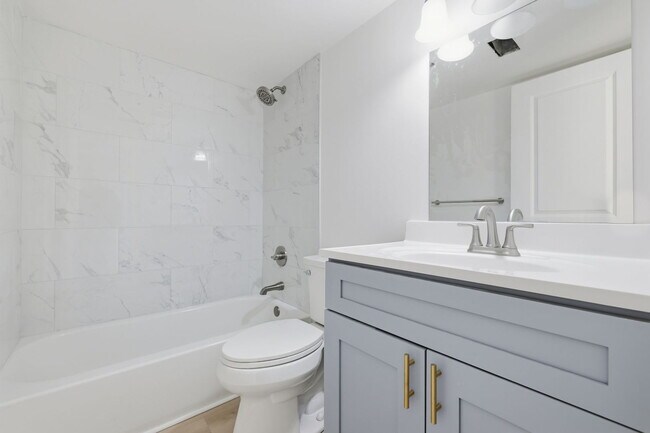 Building Photo - 4180 Williamsburg Ct