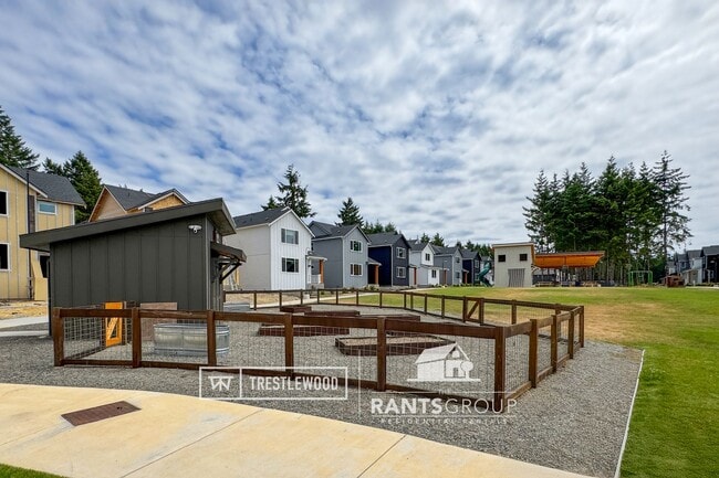 Building Photo - Brand New! Modern 1 Bed in Trestlewood – W...