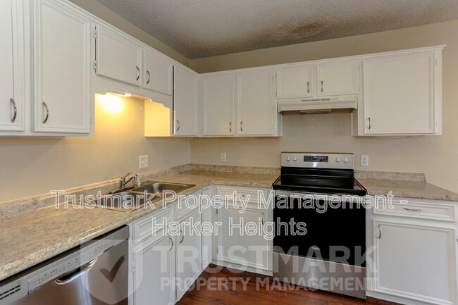 Building Photo - 3103 Courtney Ln