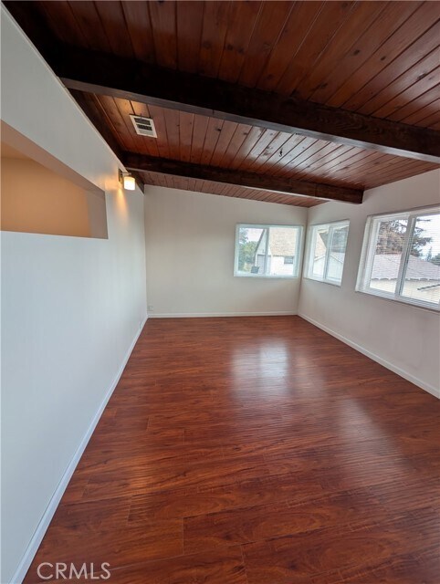 Building Photo - 1108 E Altadena Dr