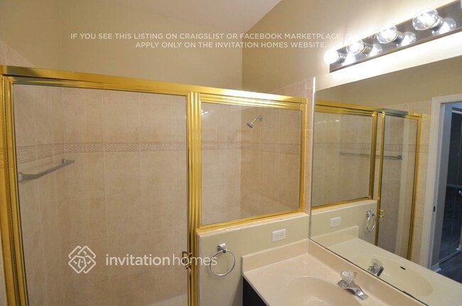 Building Photo - 8600 Lineyard Cay
