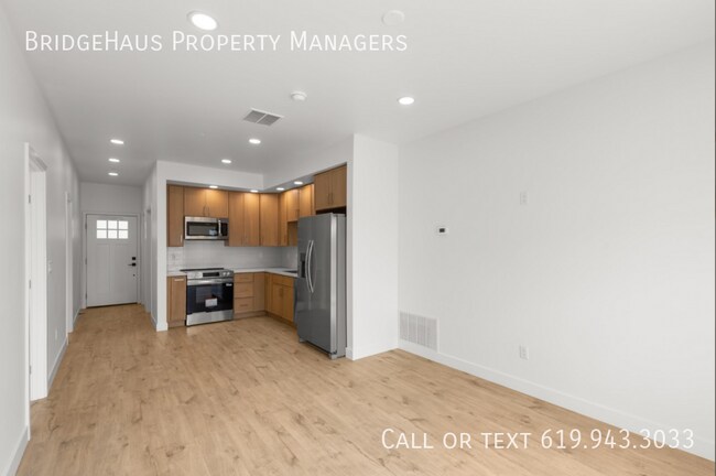 Building Photo - 6760 S Elman-5