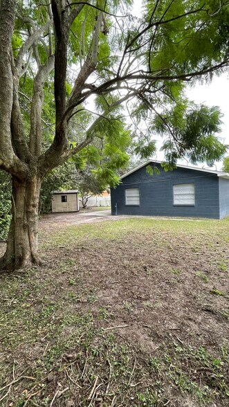 Building Photo - 1533 Lay Ct
