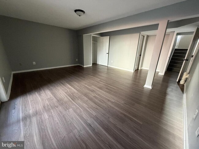 Building Photo - 1027 Pirates Ct