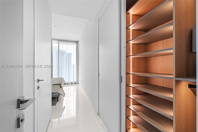 Building Photo - 300 Biscayne Blvd