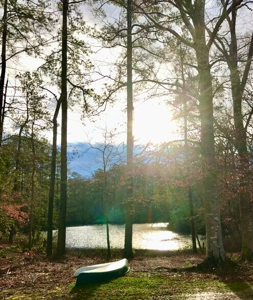 Private Cove - 21560 Quaker Rd