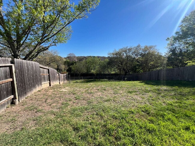 Building Photo - Charming 3-Bed /2 -Bath Sanctuary with Fireplace & Hardwood Floors, Between Evans and Bulverde at...