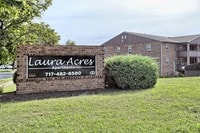 Building Photo - Laura Acres