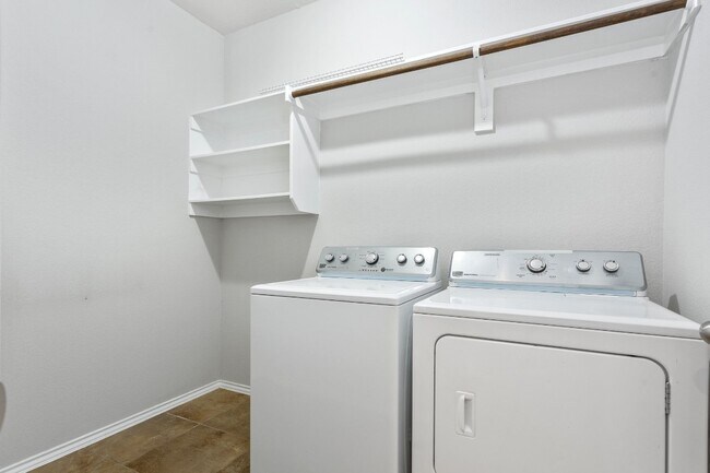 Building Photo - 20725 Mead Bend