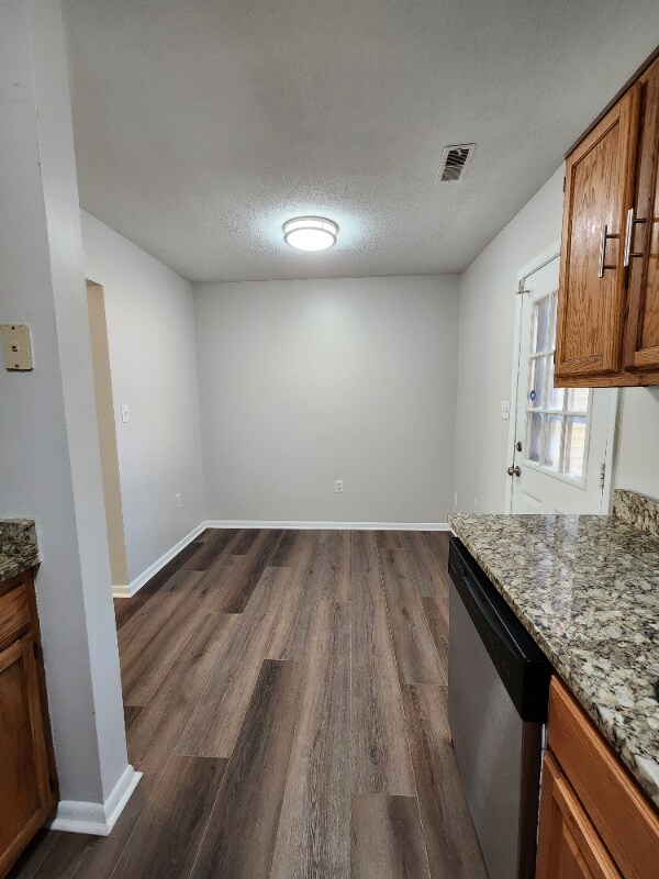 Building Photo - 12730 Woodside Ln