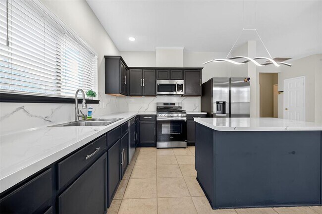 Building Photo - 21515 White Falls Ln
