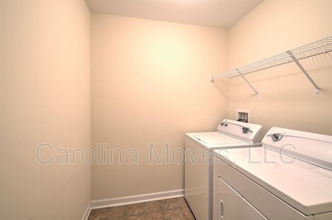 Building Photo - 112 Stream Crossing Way