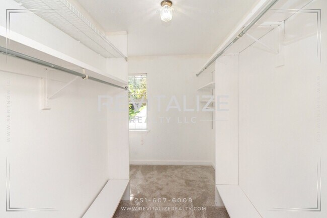 Building Photo - 2949 Cloverland Ct