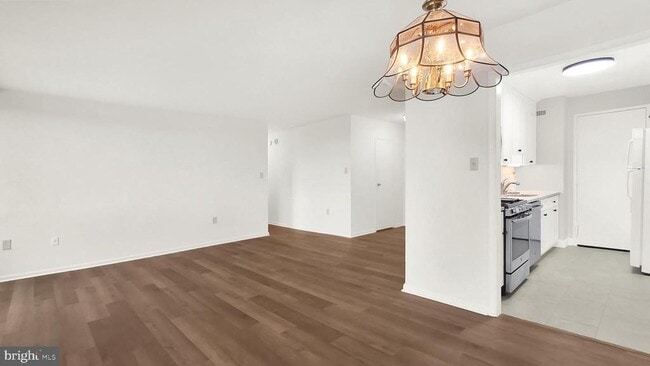 Building Photo - 10500 Rockville Pike