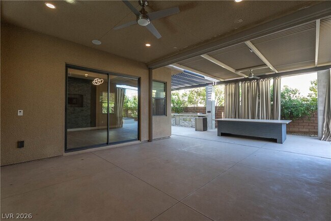 Building Photo - 86 Pristine Glen St