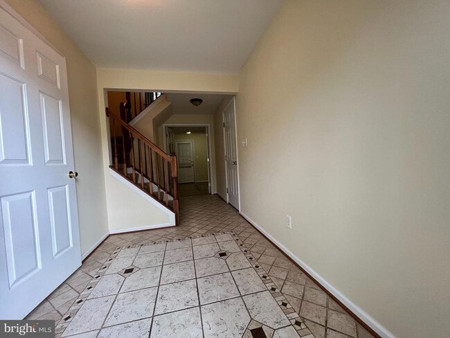 Building Photo - 10168 Elgin Way