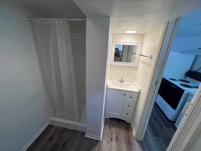 Building Photo - 11184