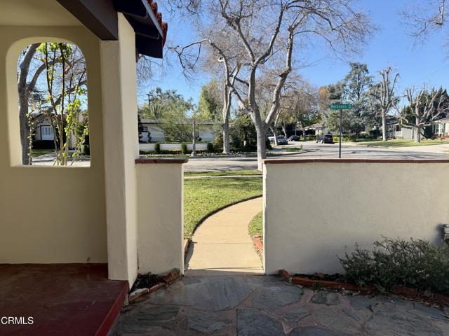 Building Photo - 630 Mercedes Ave