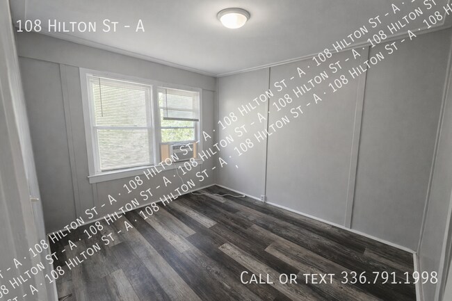 Building Photo - 108 Hilton St