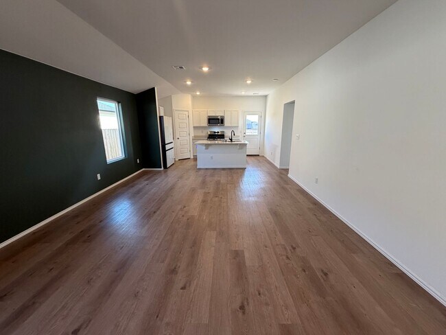Building Photo - Beautiful 3 Bed 2 bath in N. OKC