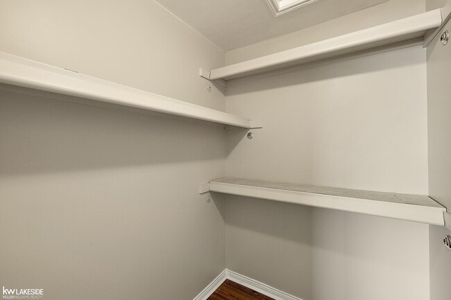 Building Photo - 46267 Terrace Dr