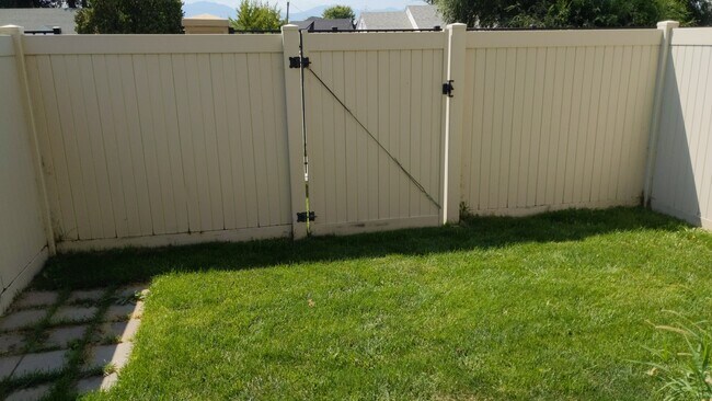 back yard - 122 S Tamarak Cir