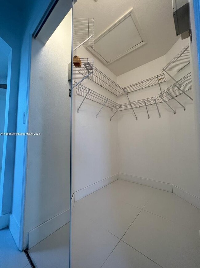 Building Photo - 11300 NW 74th Terrace