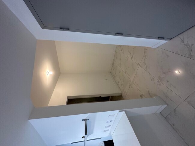 Building Photo - 488 NE 18th St