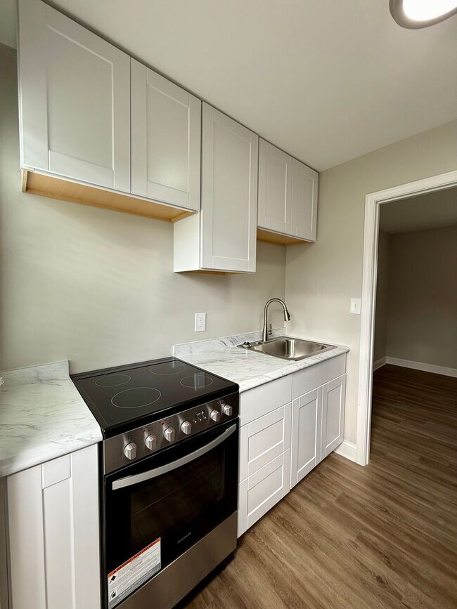 Building Photo - Oak Ridge 37830 - 1 Bedroom, 1 Bath Quadpl...