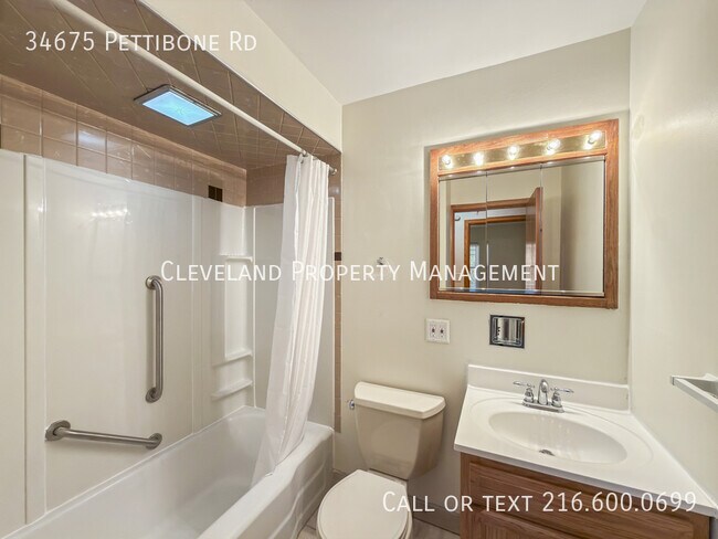 Building Photo - 34675 Pettibone Rd