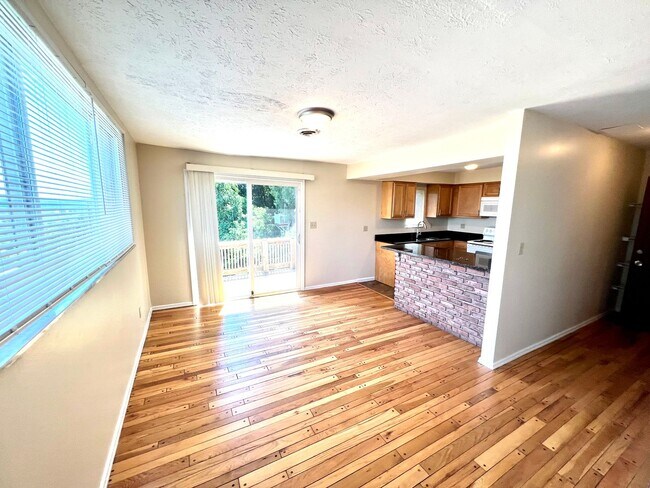 Building Photo - 41 Wyoming St