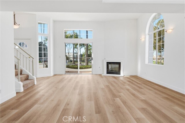 Building Photo - 200 N Catalina Ave