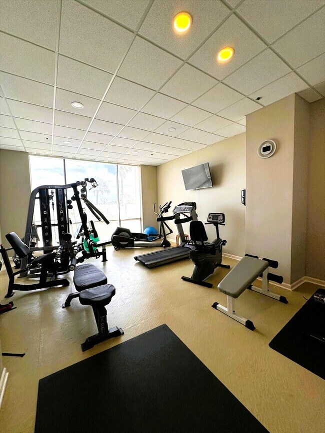Building Photo - 3100 N Hwy A1A